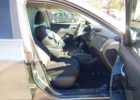 2018 Nissan Rogue Sv z USA, uszkodzony, nr VIN KNMAT2MT6JP532230